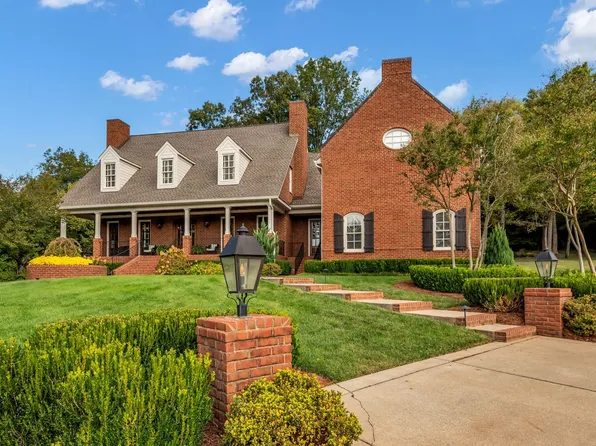 2449 Durham Manor Dr, Franklin, TN 37064