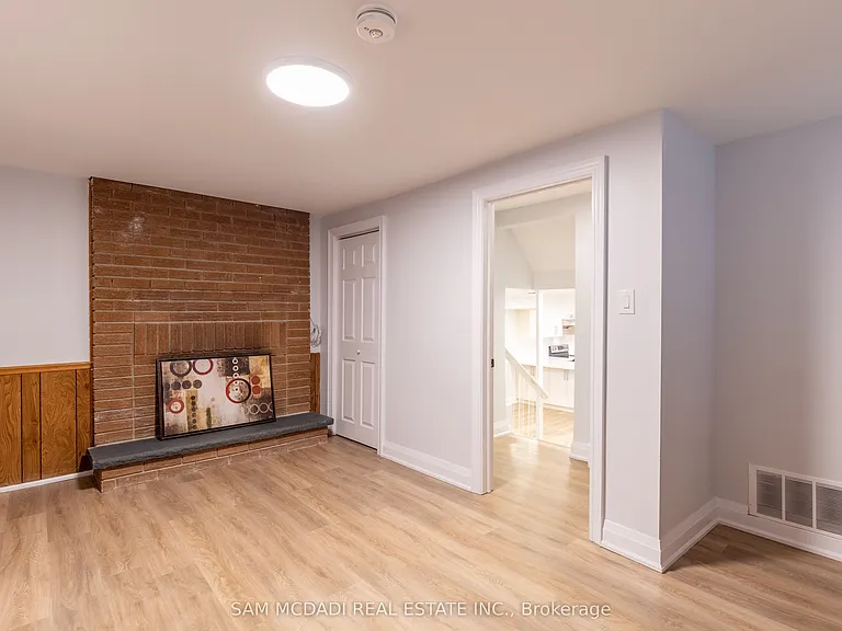 4043 Pavillion Ct #LOWER — Photo 3