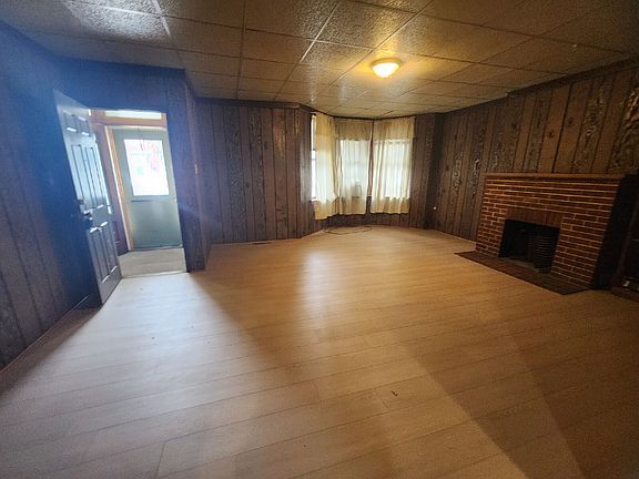 3rd image of 233 E King St APT 1