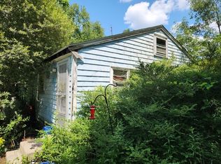 15 Delano St, Dartmouth, MA 02747