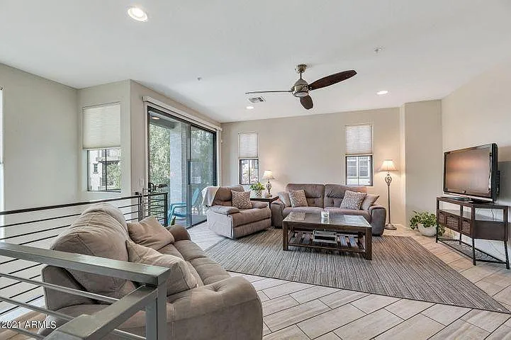 2090 S Dorsey Ln #1036 — Photo 5