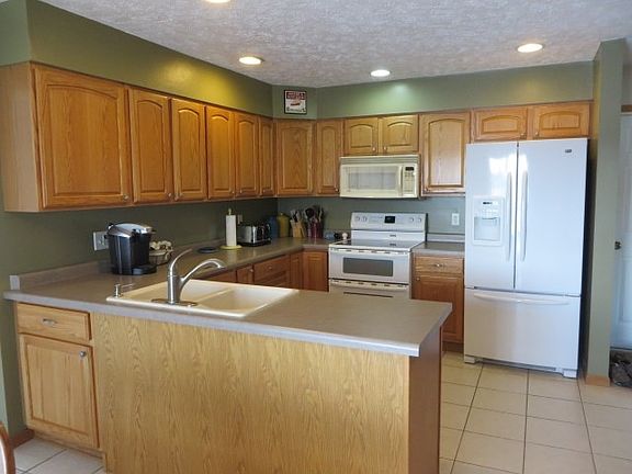 2nd image of 507 Oak Dr