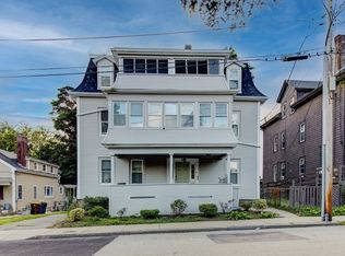 188 Hanover St, Fall River, MA 02720