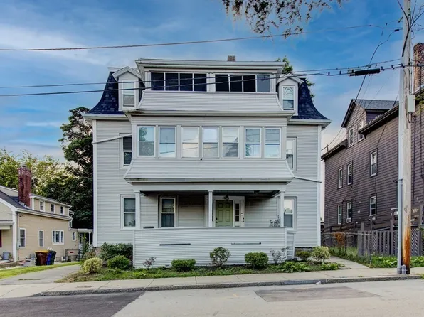 188 Hanover St, Fall River, MA 02720