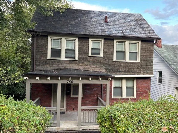 756 N 6th St, Clairton, PA 15025