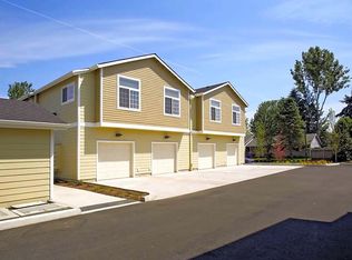 30625 SW Willamette Way E, Wilsonville, OR 97070