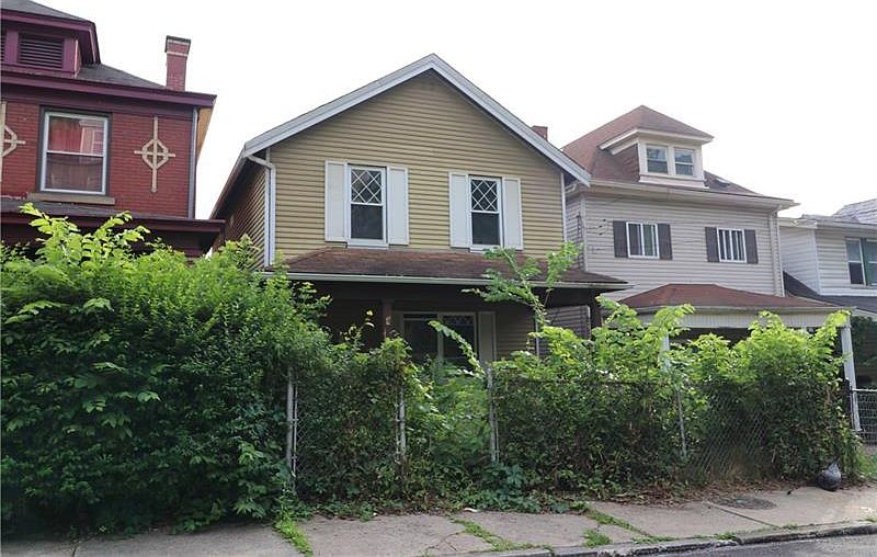 2nd image of 405 Woodward Ave