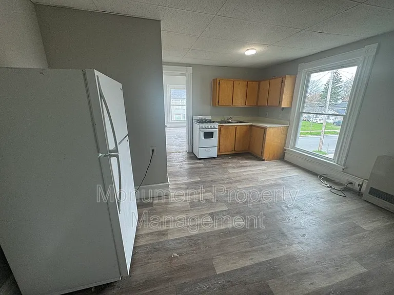 334 Clay St #5 — Photo 4