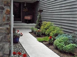 26 Ginger Ct, Princeton, NJ 08540