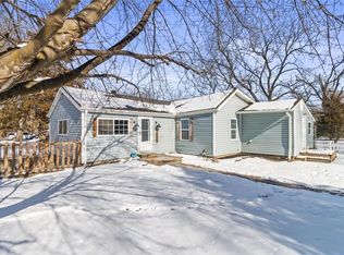 1215 Berry Rd, Independence, MO 64057