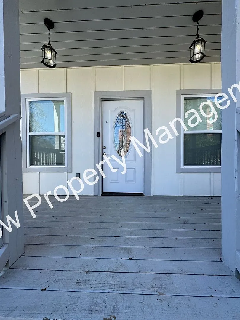 1911 Hermosa St Nashville, TN 37208 — Photo 4