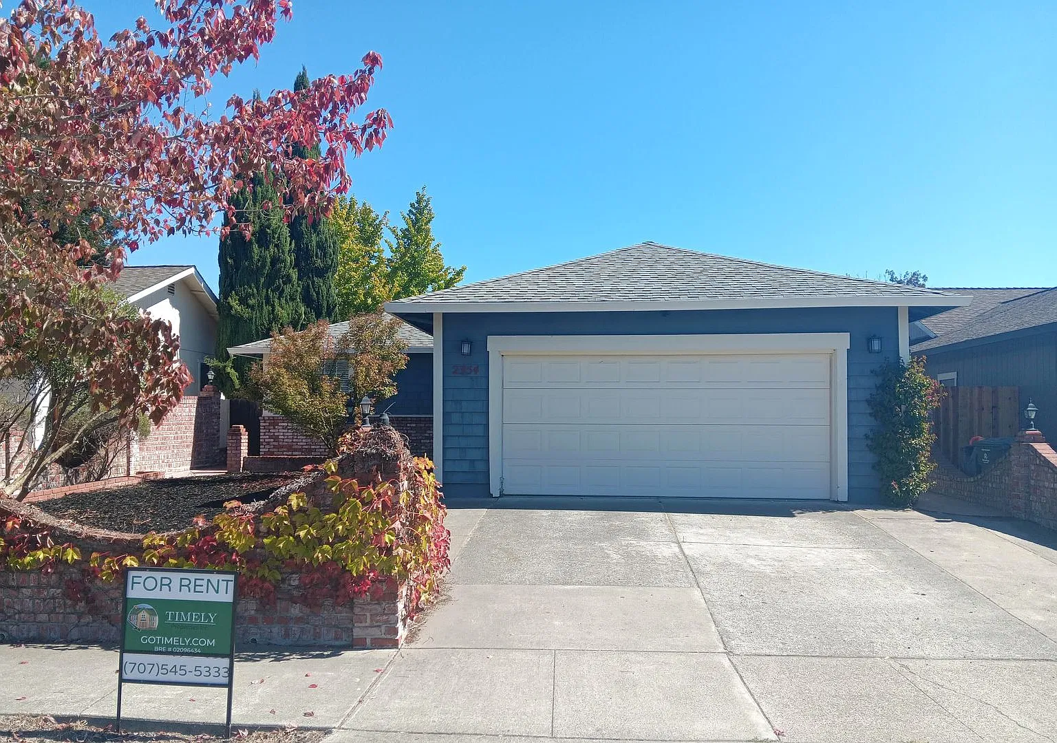 3 Bed 2 Bath Single Family Home with Solar in North West Santa Rosa! New flooring and Paint! — Photo 1