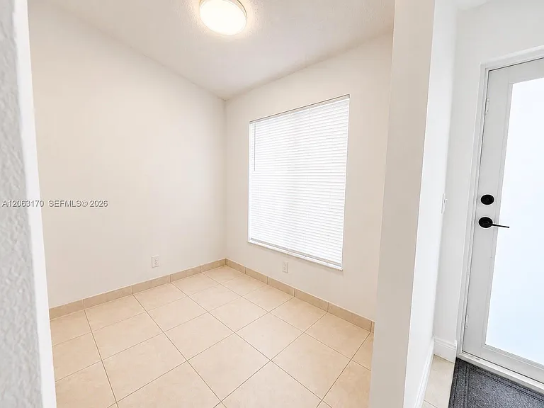 5820 Park Rd — Photo 2