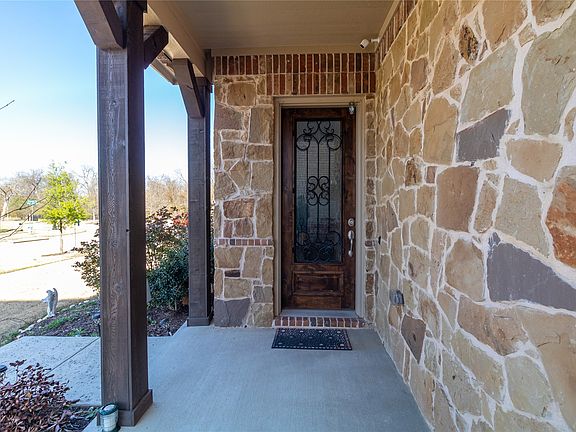 3rd image of 12639 Akenside Rd