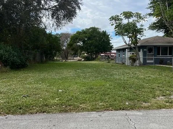 11 NW Nw Avenue, Delray Beach, FL 33444