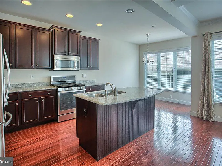 405 Line Rd — Photo 11