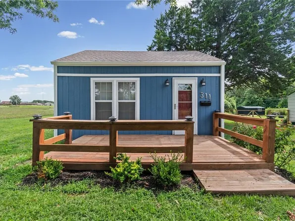 311 Joseph St, Richmond, MO 64085