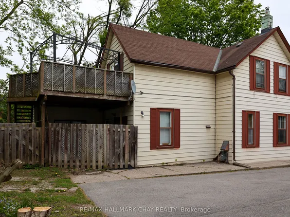 4 East St, Barrie, ON L4M 2N4