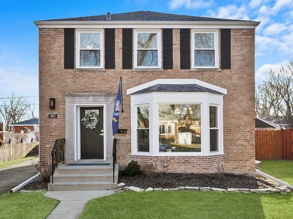 1807 Manchester Ave, Westchester, IL 60154