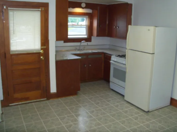221 Gardner St, Plymouth, PA 18651