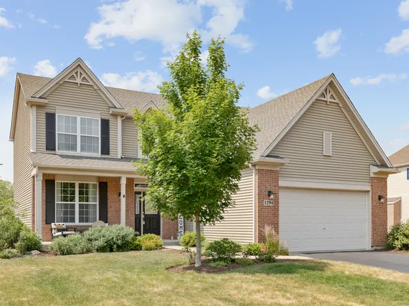 1294 Dorr Dr, Sugar Grove, IL 60554