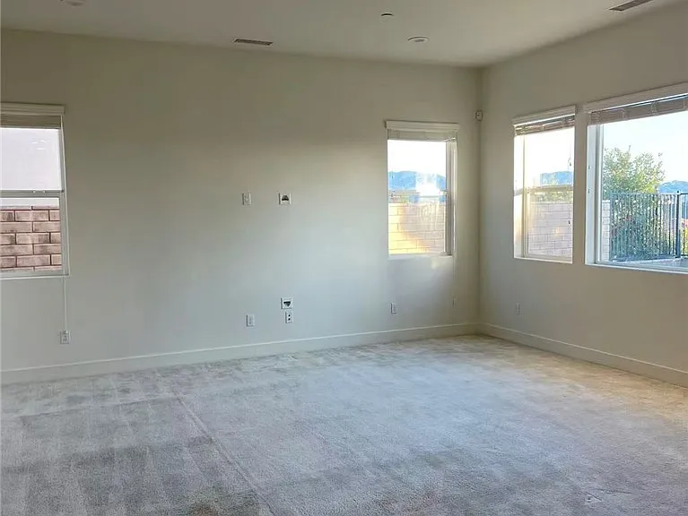 19042 Martino Ct — Photo 4