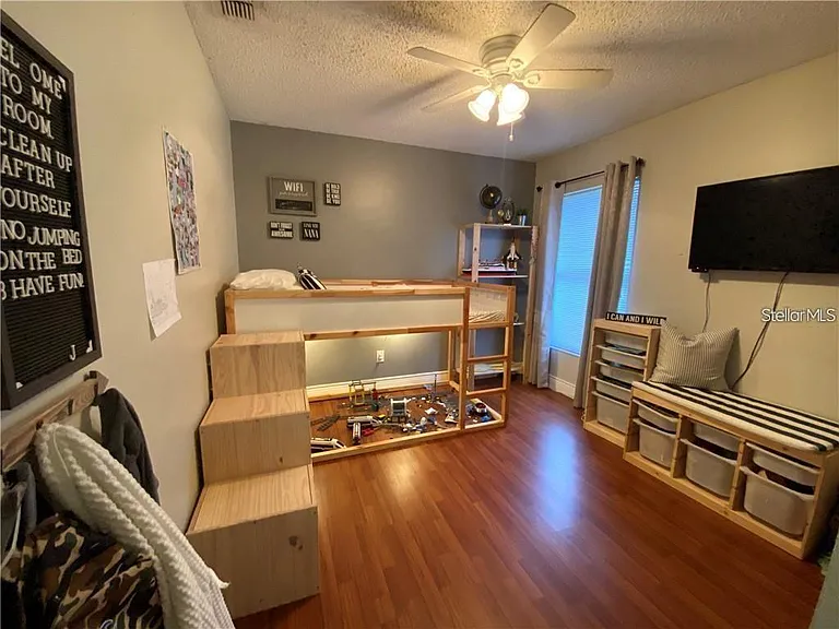 2476 Shelby Cir — Photo 14
