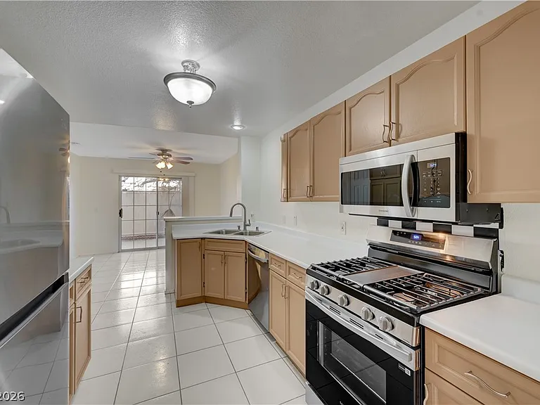 8039 Teresita Ave — Photo 8