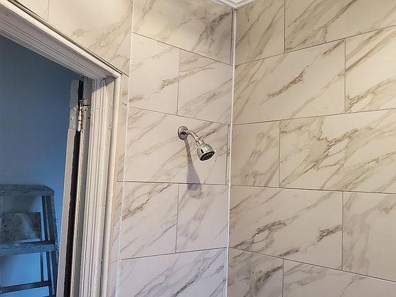 5th image of 556 N Paxon St #1