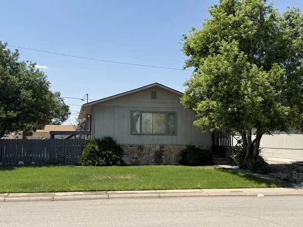 414 1st St, Rawlins, WY