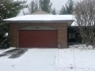 621 Crestview St, Holland, MI 49423