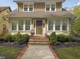 302 10th Ave, Haddon Heights, NJ 08035