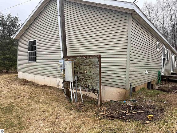 3rd image of 8211 W Moorestown Rd