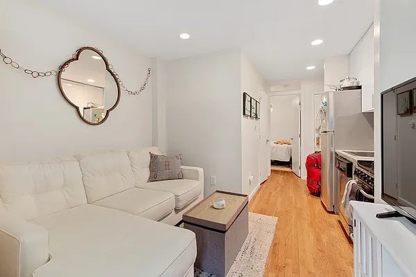 Rented by MNS | media 19