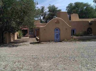 403 Chamisa Rd, Taos, NM 87571