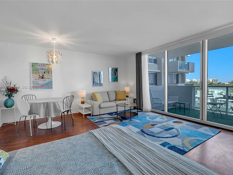 1200 West Ave #811 — Photo 4
