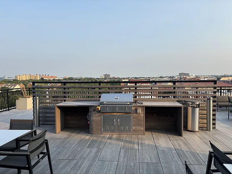 737 Swann Ave #206 — Photo 24