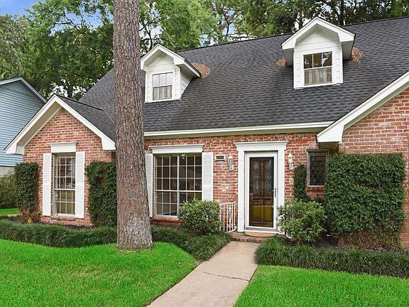 2nd image of 10806 Glenway Dr