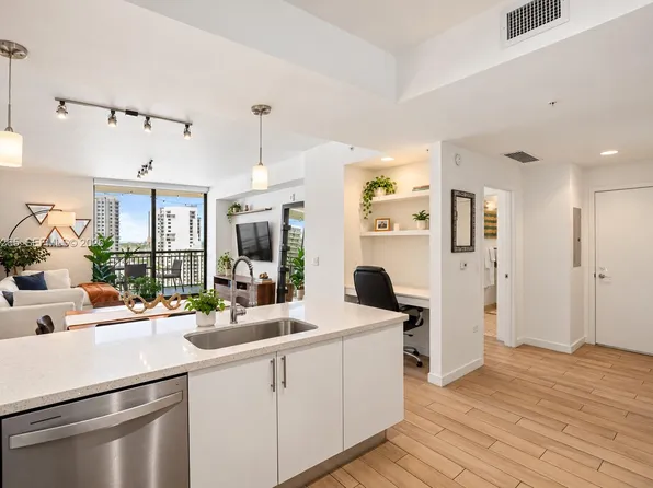 999 SW 1st Ave APT 1909, Miami, FL 33130
