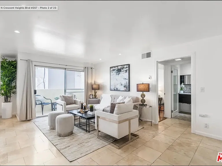 1021 N Crescent Heights Blvd #207 — Photo 1
