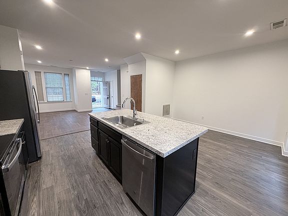 5th image of 221 Brittlebrush Dr #1
