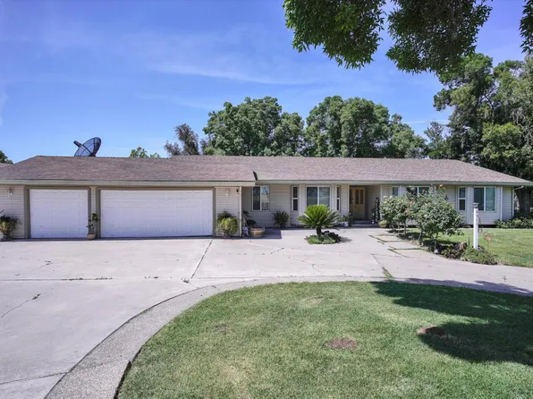 4611 Heather Hills Ln, Oakdale, CA 95361