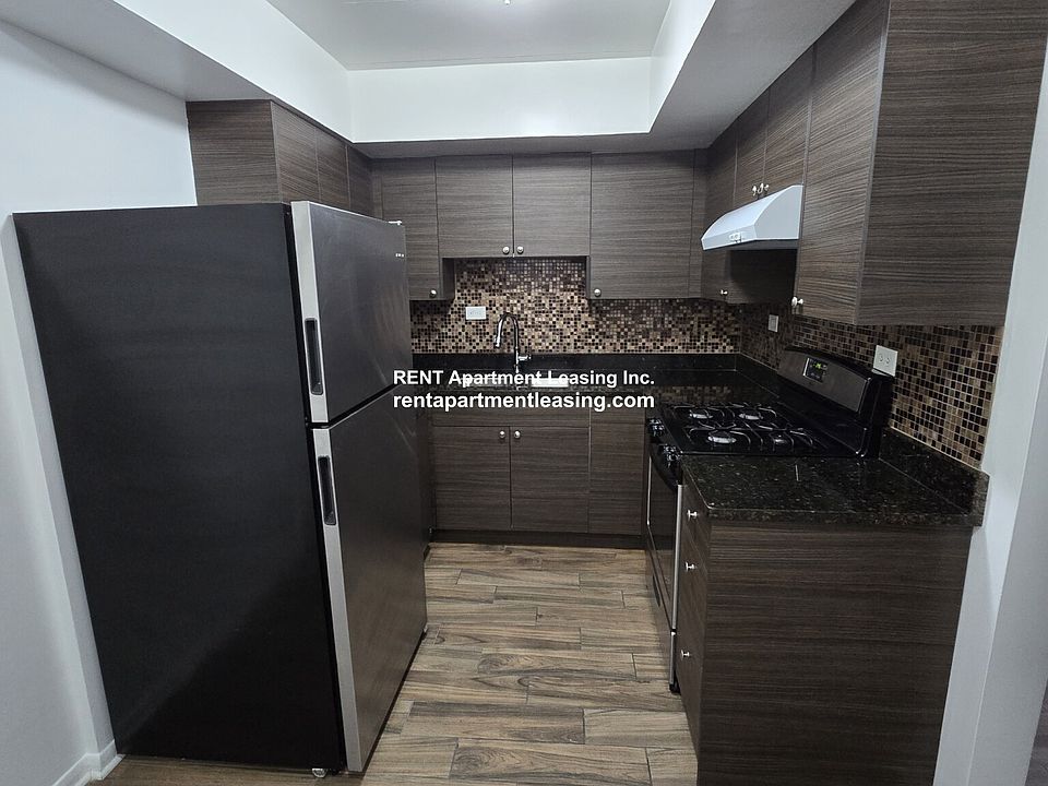 1st image of 1422 Carol St #2B