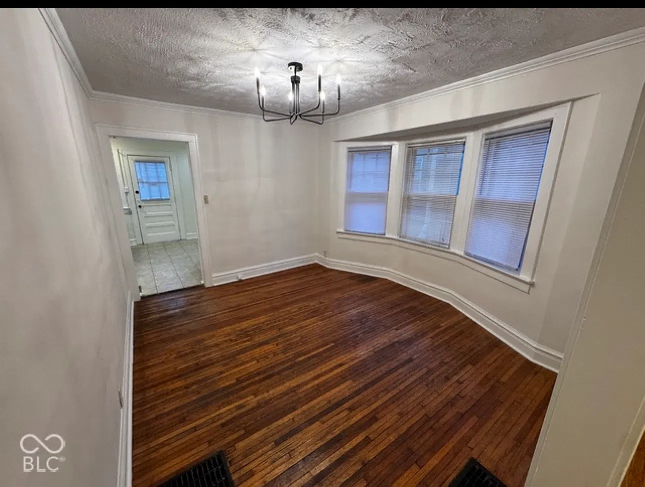 2 bed, 1.5 bath, 1148 sqft, $1,500 — Photo 3