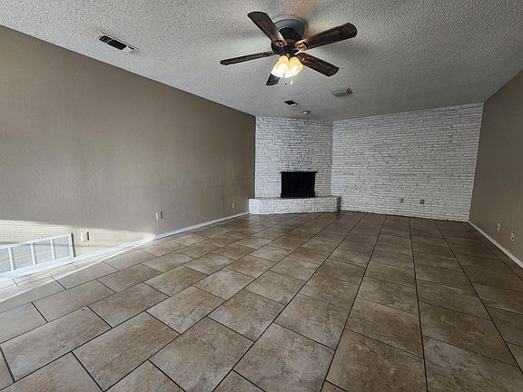 5th image of 2608 Lindenwood Dr