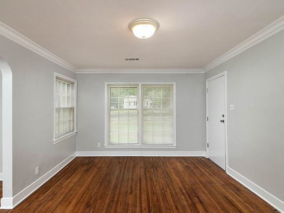 5th image of 3663 Park Ave