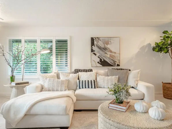 106 Woodland Dr, Napa, CA 94558