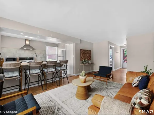 190 Seaton Rd APT 1, Stamford, CT 06902