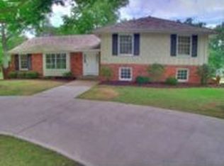 10331 Sagamore Rd, Leawood, KS 66206