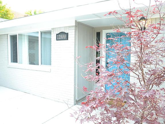 4th image of 11800 La Charles Ave NE